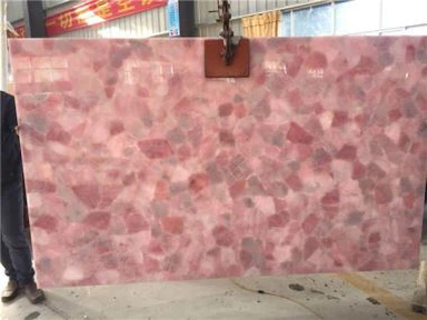 Ροζ ημιπολύτιμες πέτρες