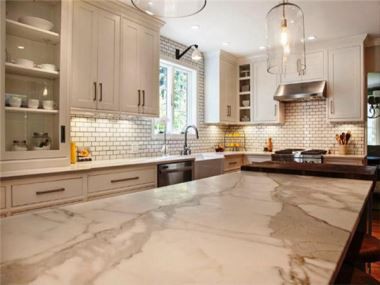 Πάγκοι κουζίνας Calacatta Gold Marble
