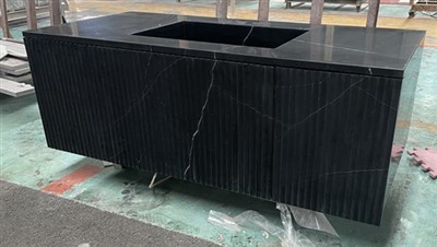 Μαύρο μαρμάρινο ντουλάπι