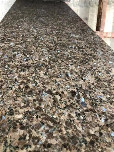 Καφέ μαργαριτάρι γρανίτης